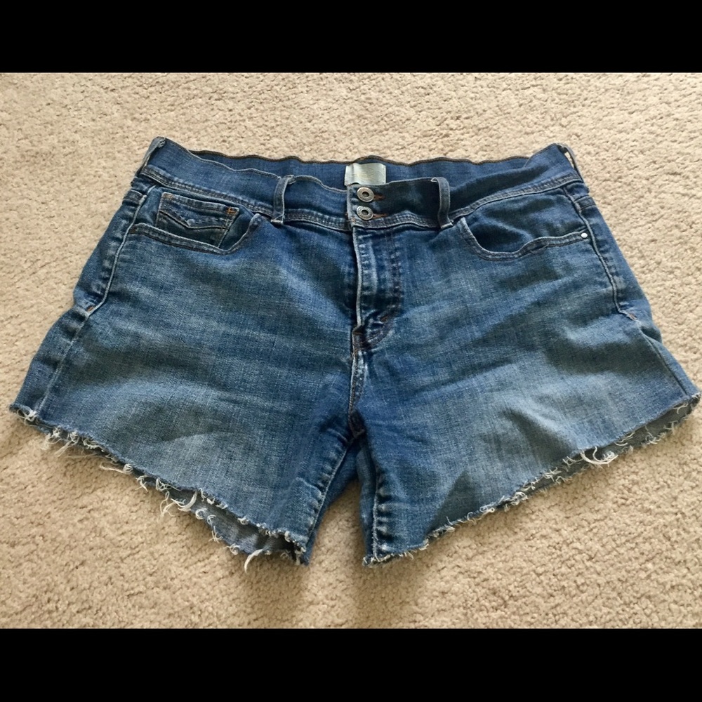 Vintage Levi’s Cutoff Ladies Jean Shorts Sz 14